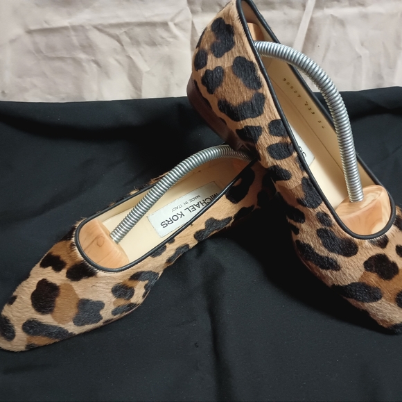 Michael Kors cheetah Fur flats 6.5 - Picture 2 of 5